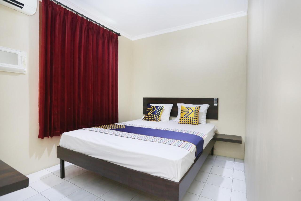 Spot On 2358 Aster Homestay Melati Esterno foto